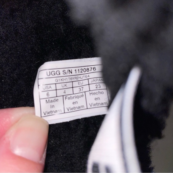 NWOB Ugg Oh Fluffita Black - Picture 9 of 11